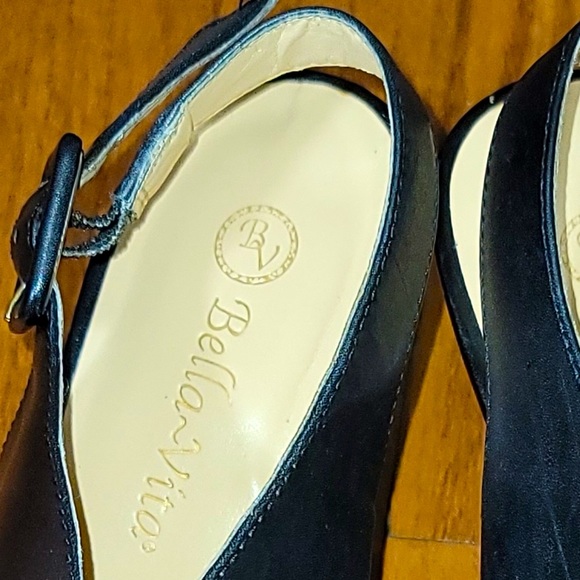 Bella Vita Leona | Open-Toe Slingback Sandal - Picture 6 of 10